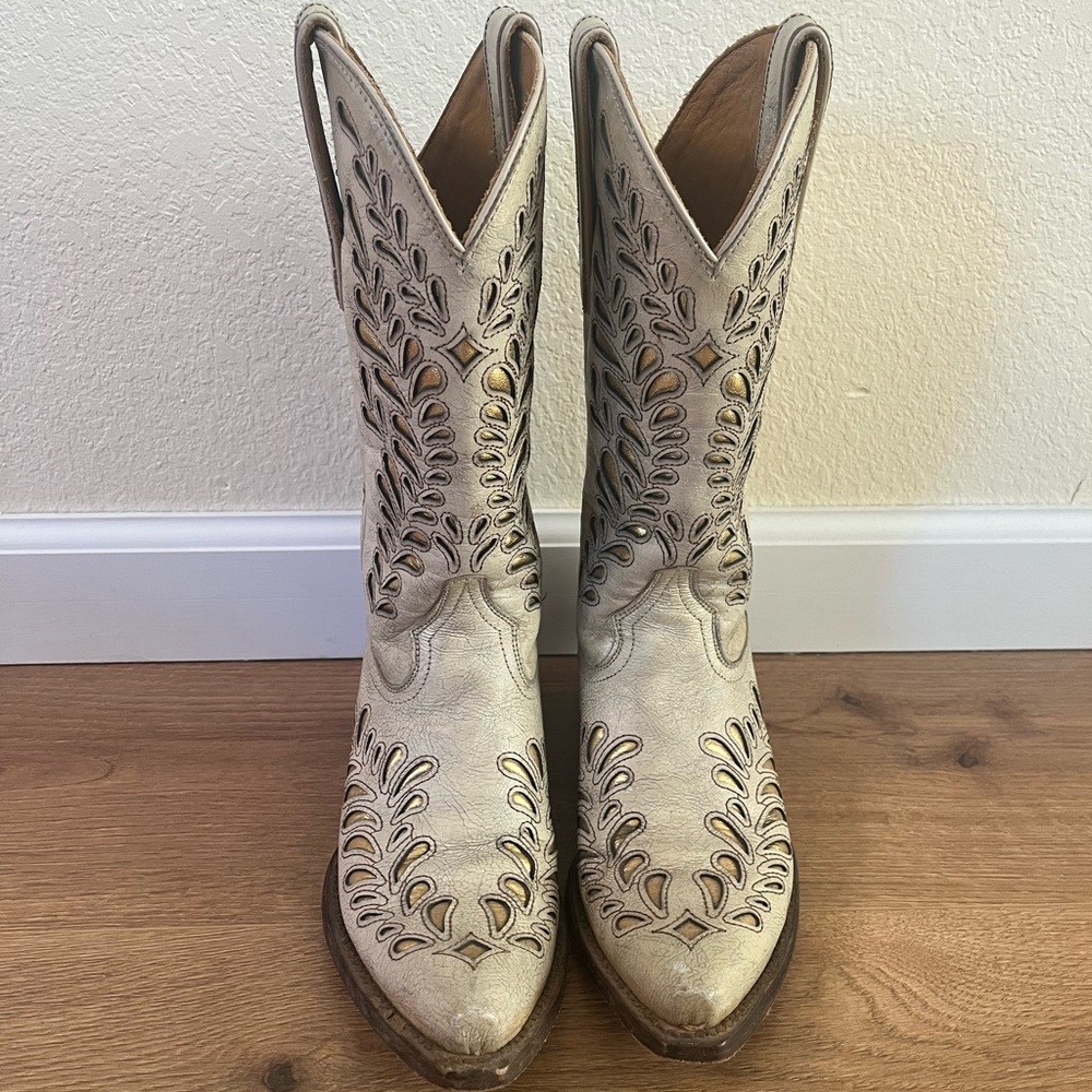 Caborca Silver western boots